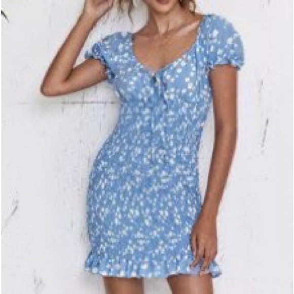 SHEIN Dresses & Skirts - Tie front shirred detail floral mini dress